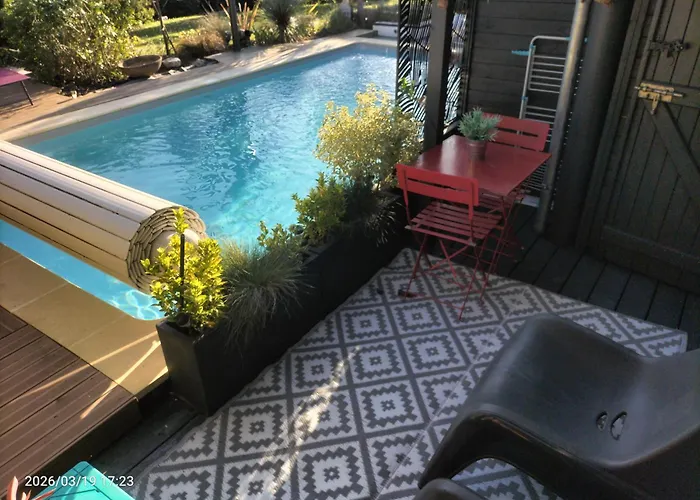 Au Bord Du Vieux Moulin - Pres De Bordeaux *