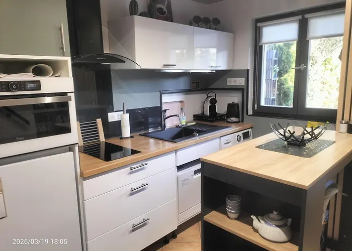 Au Bord Du Vieux Moulin - Pres De Bordeaux *